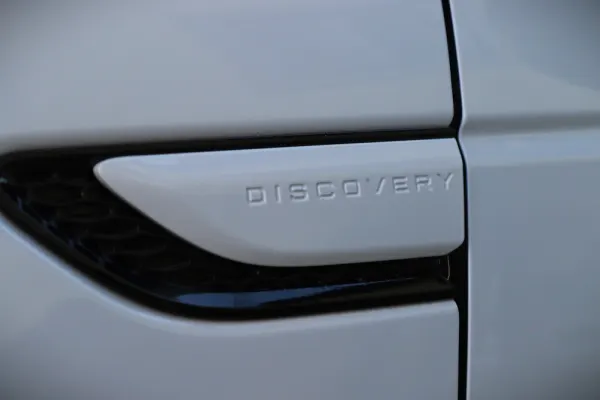 Land Rover Discovery Sport 1.5 I3 P300e AWD Dynamic SE 12