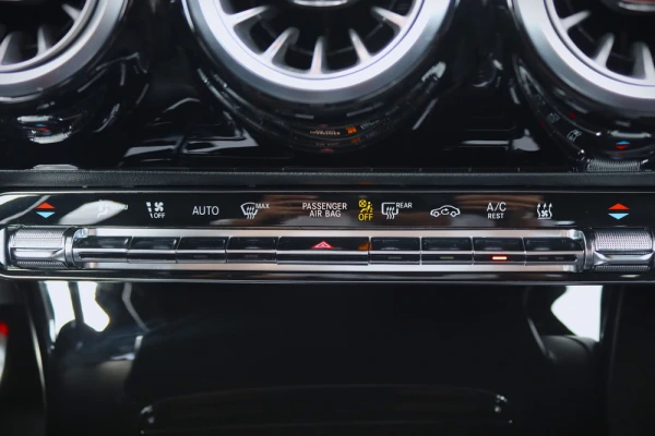 Mercedes-Benz CLA 250 e AMG Line 30