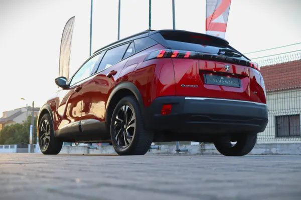 Peugeot e-2008 50 kWh GT 11