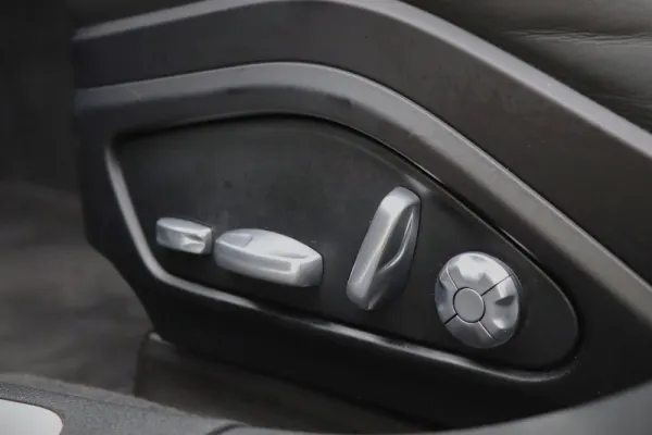 Porsche Panamera 4S E-Hybrid 29