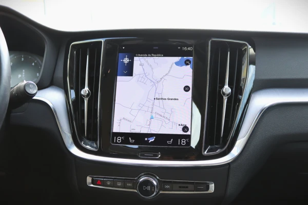 Volvo V60 B4 Momentum 22