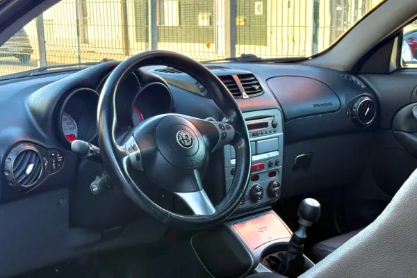 Alfa Romeo GT 1.9 JTD M-JET Blackline 14