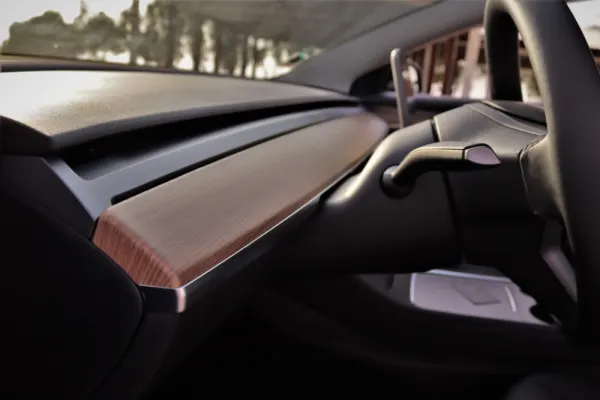 Tesla Model 3 Standard Range Plus RWD 18