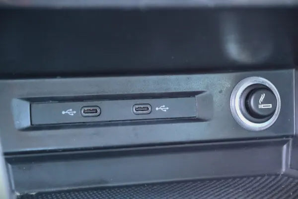 Volkswagen Tiguan 1.5 TSI Confortline 22