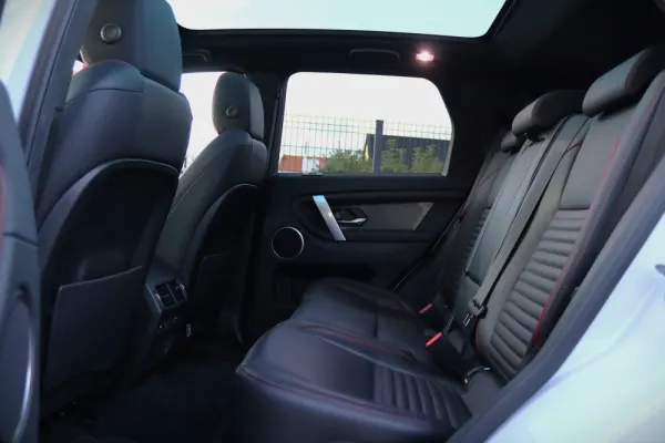 Land Rover Discovery Sport 1.5 I3 P300e AWD Dynamic SE 46