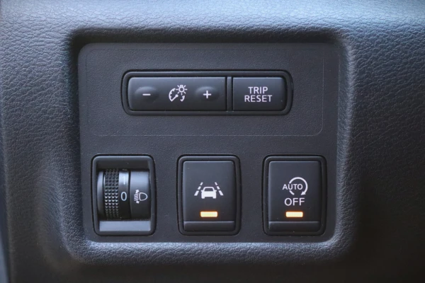 Nissan Micra 1.0 IG-T N-Connecta 9
