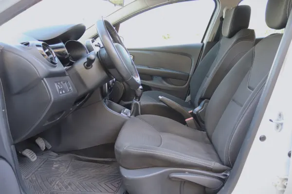 Renault Clio Sport Tourer 0.9 TCe Zen 10