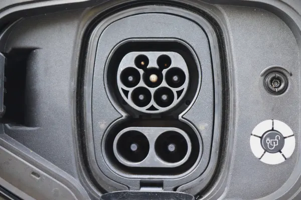 Ford Mustang Mach-E 75.7 kWh Base 10