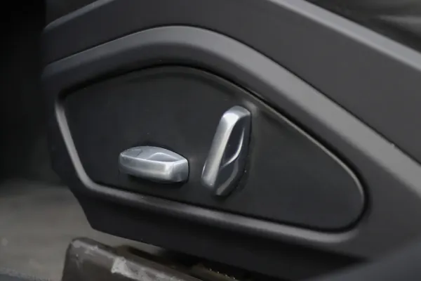 Porsche Panamera Sport Turismo 4 E-Hybrid 6