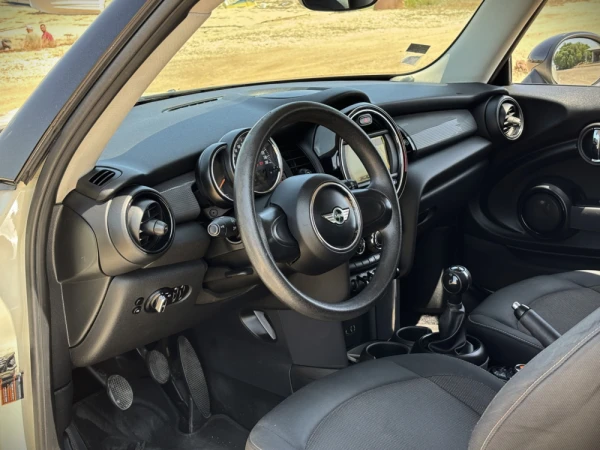 MINI 3 Portas Cooper D 9