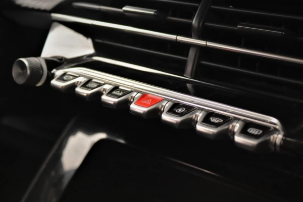 Peugeot 208 1.2 PureTech Active 21