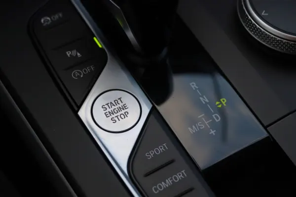 BMW 116 d Advantage Auto 27