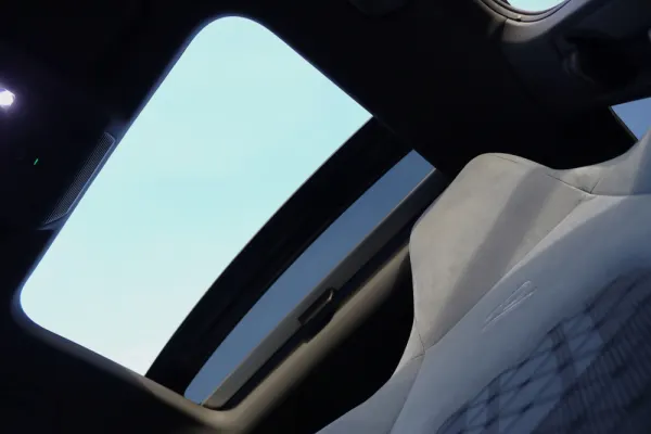 Volkswagen Golf 1.5 eTSI R-Line DSG 19