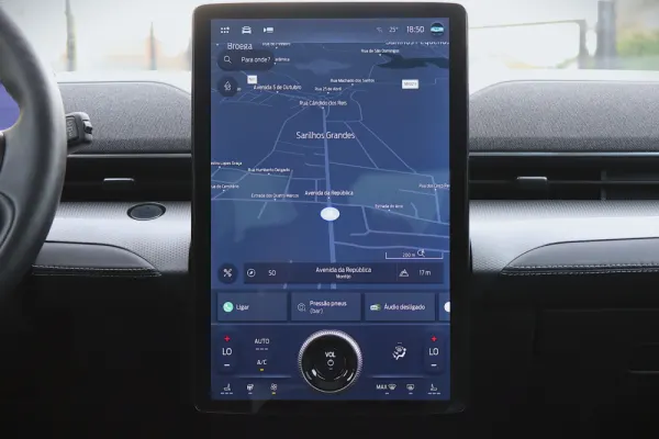 Ford Mustang Mach-E 75.7 kWh Base 31