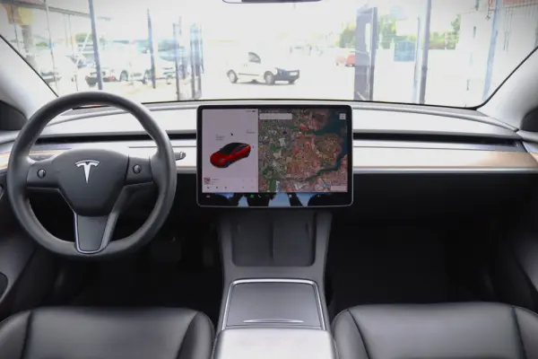 Tesla Model 3 Long-Range Dual Motor AWD 4