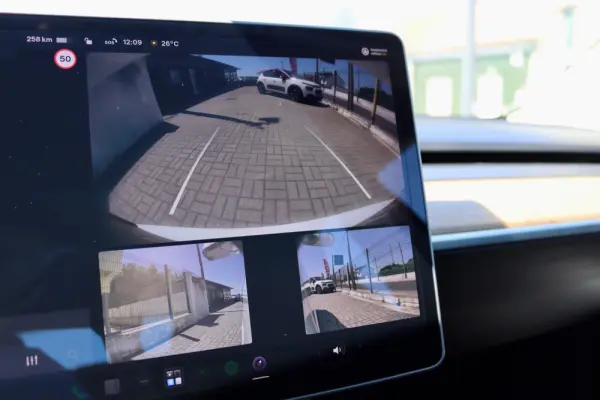 Tesla Model 3 Standard Range Plus RWD 5