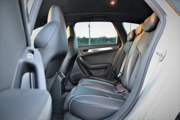 Audi RS4 Avant 4.2 FSi quattro S tronic 17