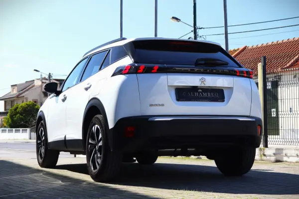 Peugeot 2008 1.5 BlueHDi Allure EAT8 9