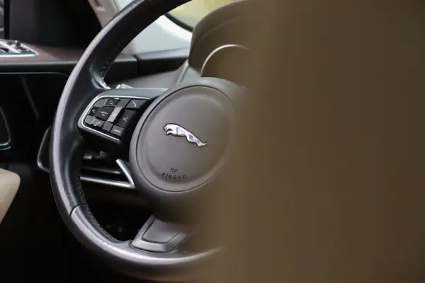 Jaguar F-Pace 20d Aut. Prestige 32