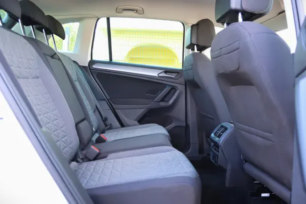 Volkswagen Tiguan 1.5 TSI Confortline 31