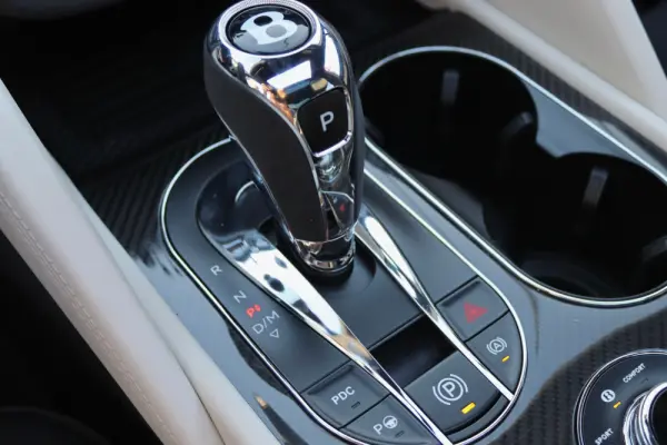 Bentley Bentayga V8 S Black Edition 39
