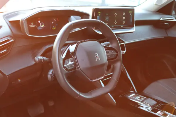 Peugeot e-2008 50 kWh Allure Pack 17