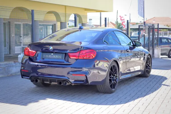 BMW M4 Auto 3