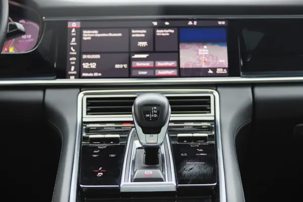 Porsche Panamera 4S E-Hybrid 37