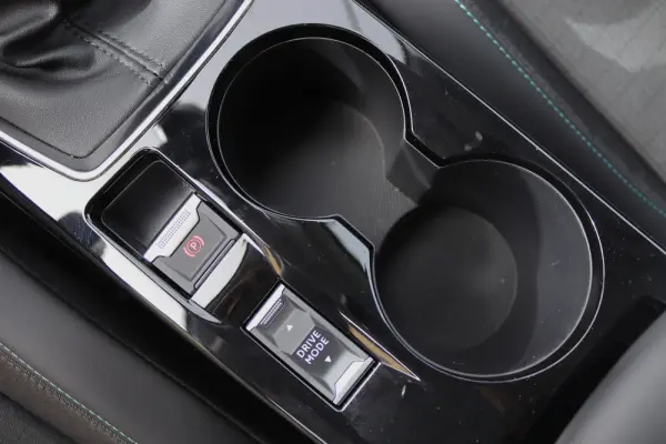 Peugeot 2008 1.2 PureTech Allure 14