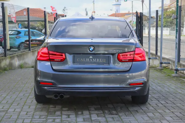 BMW 330 e iPerformance Pack M 10