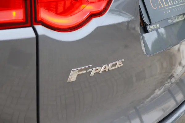 Jaguar F-Pace 20d Aut. Prestige 13