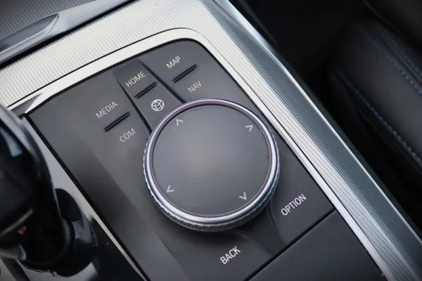 BMW 320 e Touring Pack M Auto 25