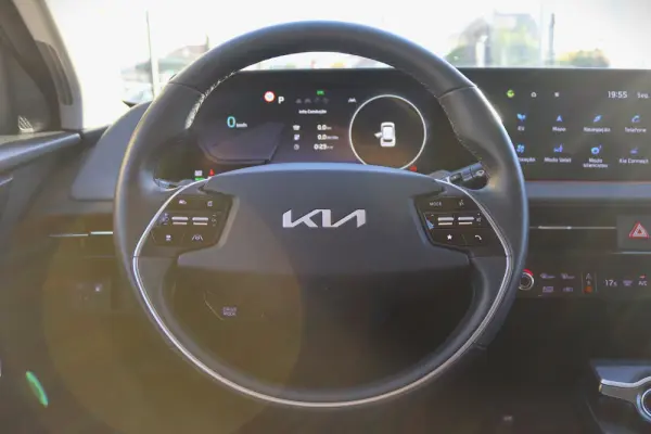 Kia EV6 84-kWh Air 14