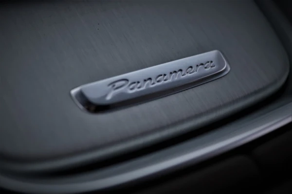 Porsche Panamera 4 E-Hybrid 27