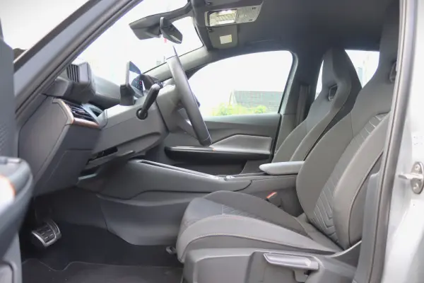 Cupra Born 58 kWh 16