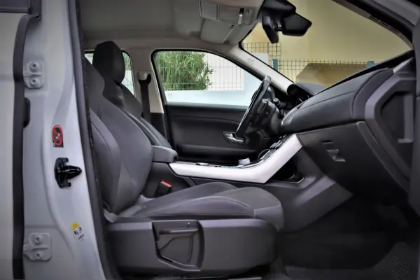 Land Rover Range Rover Evoque 2.0 TD4 SE Auto 6