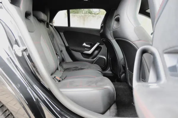 Mercedes-Benz CLA 180 d Shooting Brake AMG Line Aut. 22