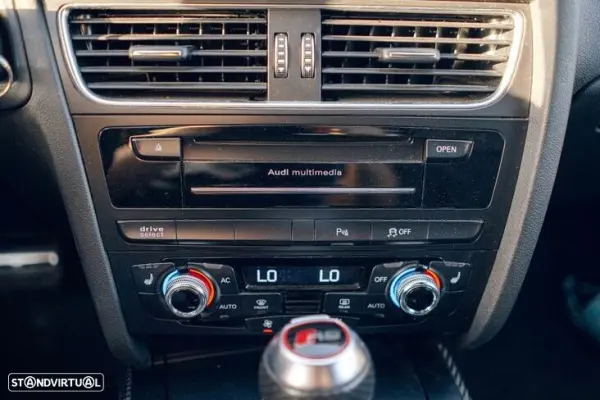 Audi RS4 Avant 4.2 FSi quattro S tronic 29