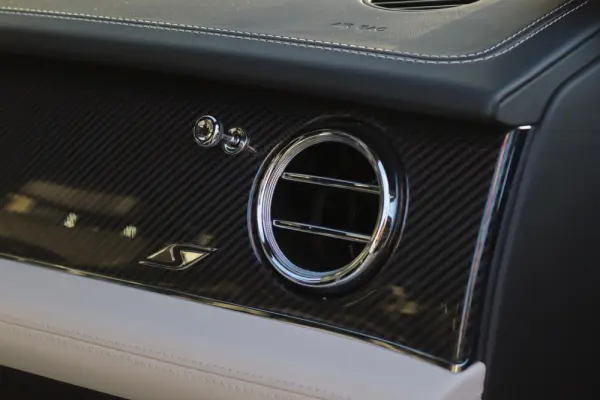 Bentley Bentayga V8 S Black Edition 45