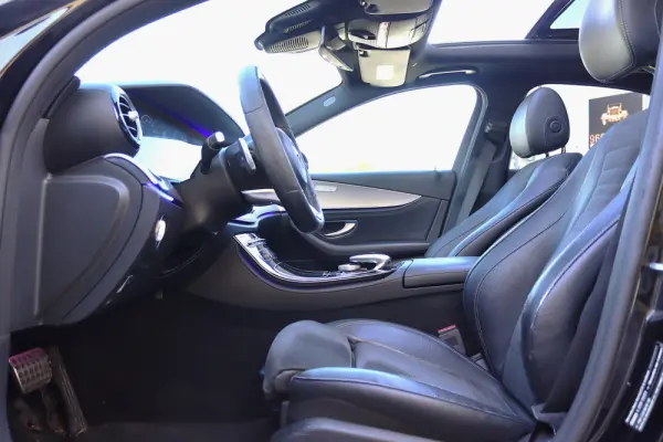 Mercedes-Benz E 220 d AMG Line 14