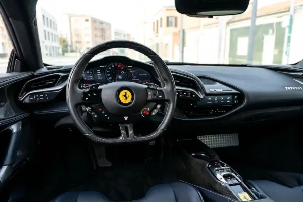 Ferrari SF90 Stradale 6