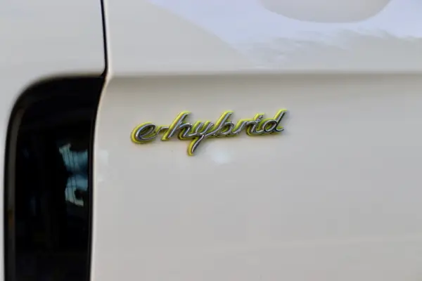 Porsche Panamera 4 E-Hybrid 14