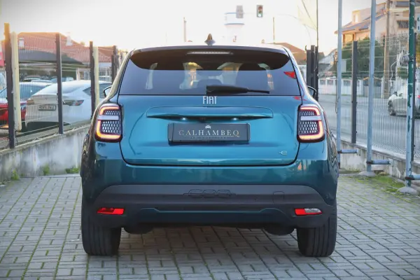 Fiat 600e 54 kWh La Prima 8