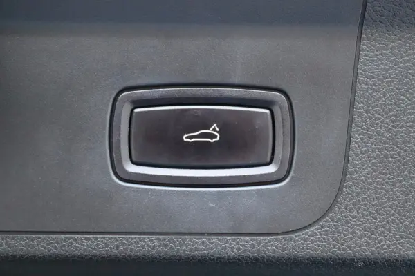 Porsche Panamera 4 E-Hybrid 8