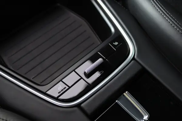 Porsche Panamera 4S Diesel 42