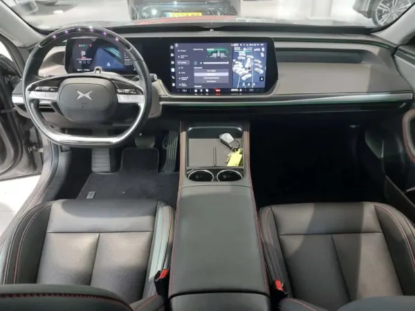 Xpeng P7i 86.2 kWh Long Range 5