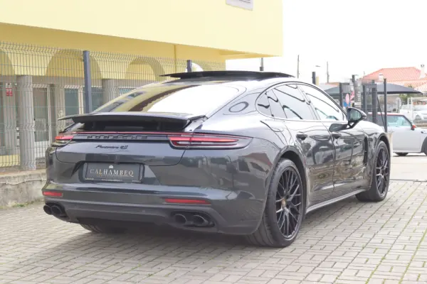 Porsche Panamera 4S Diesel 3