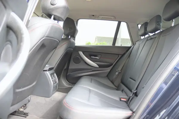 BMW 318 d Aut. Sport Line 26