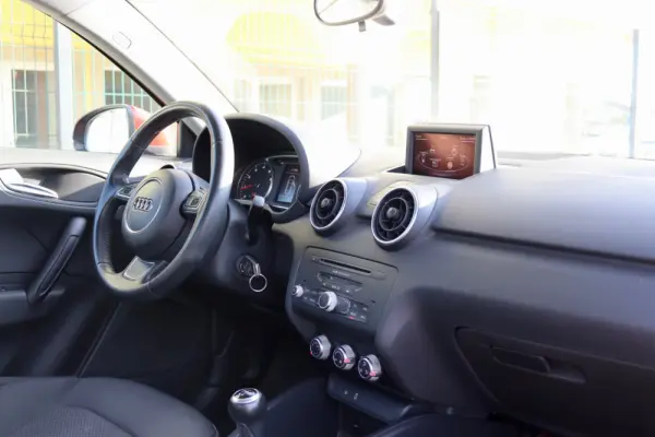 Audi A1 1.2 TFSI Attraction 21