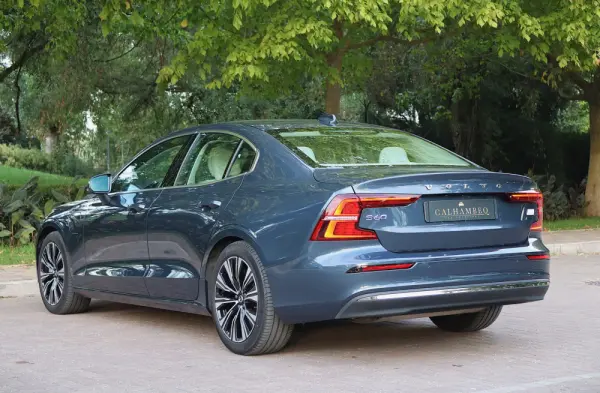 Volvo S60 2.0 T8 PHEV Plus Bright AWD 3